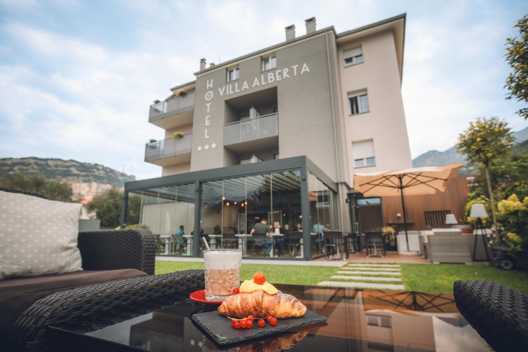 Hotel Villa Alberta Nago-Torbole Ngoại thất bức ảnh