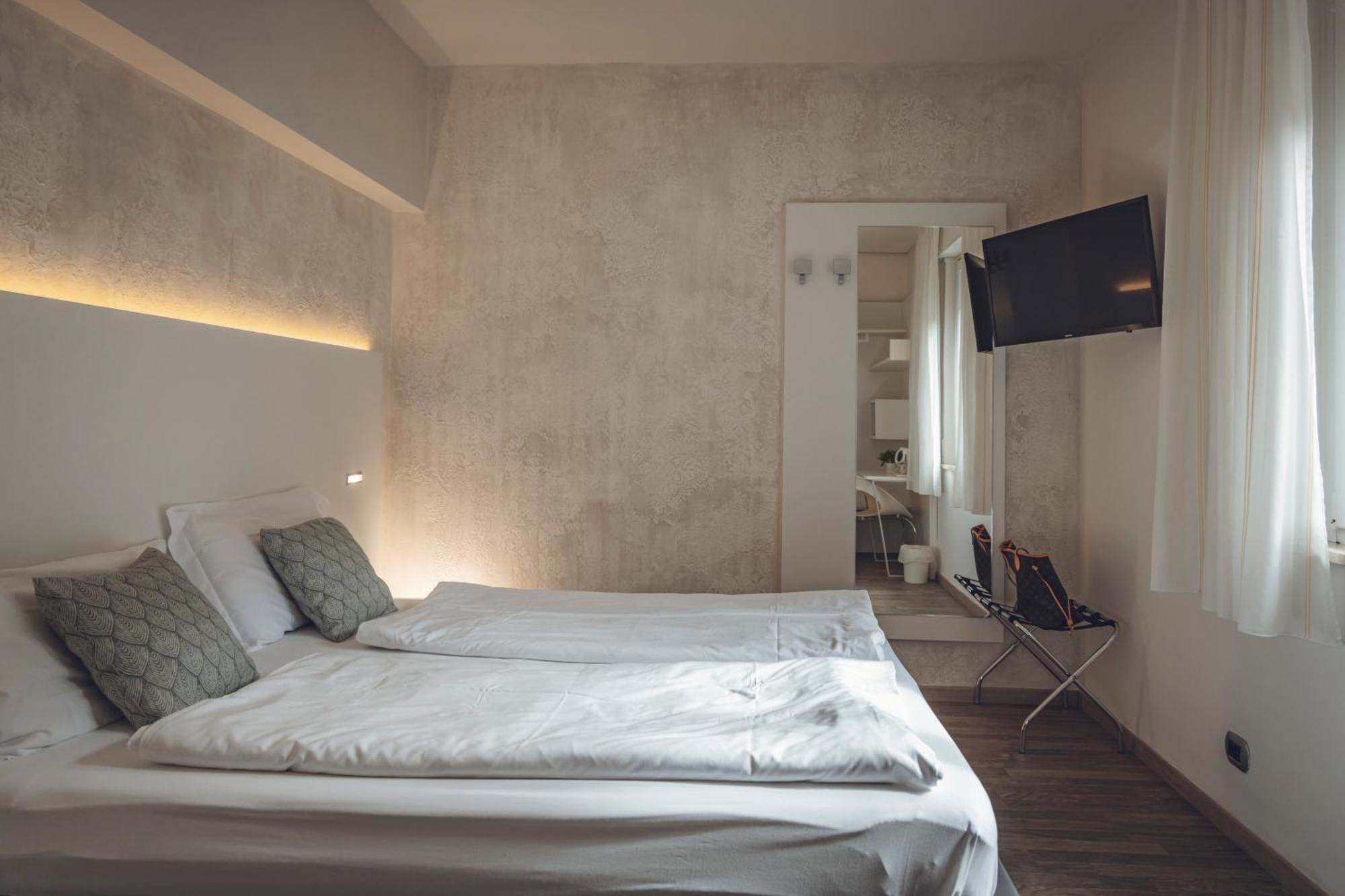 Hotel Villa Alberta Nago-Torbole Ngoại thất bức ảnh