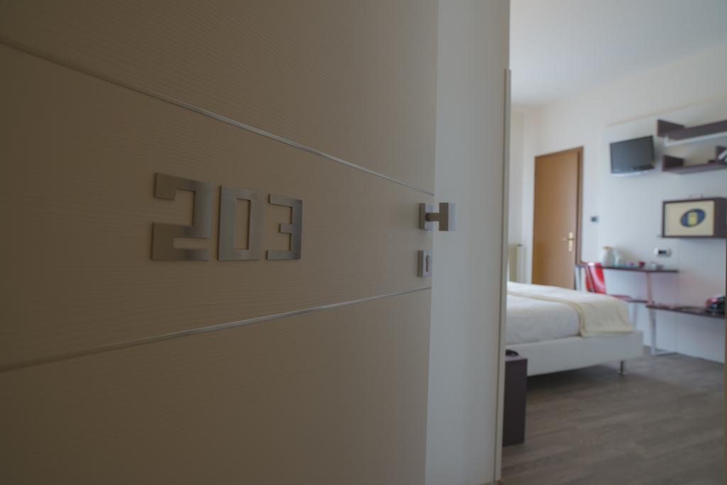 Hotel Villa Alberta Nago-Torbole Ngoại thất bức ảnh
