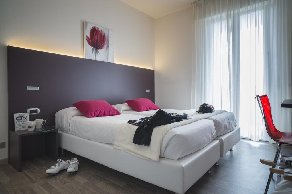 Hotel Villa Alberta Nago-Torbole Ngoại thất bức ảnh