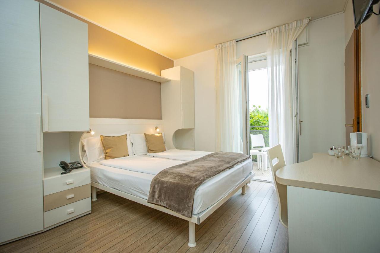 Hotel Villa Alberta Nago-Torbole Ngoại thất bức ảnh